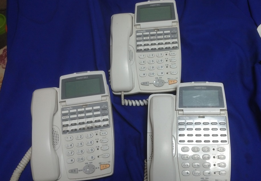 岩崎通信機 IWATSU WX-12KTX 業務用 電話機 ビジネスフォン 　3台セット_画像1