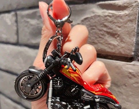 ヒップホップトレンディバイクキーホルダー