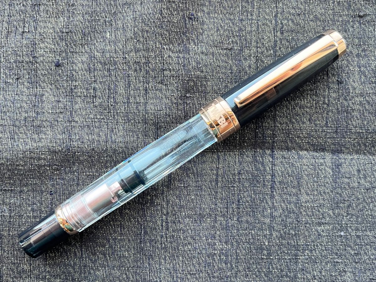 TWSBI(ツイスビー) 万年筆 ダイヤモンド580 スモークローズゴールドGT 太字 専用箱付