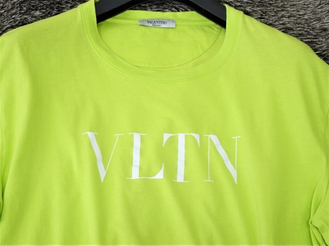 【VALENTINO｜ヴァレンティノ】VLTN ロゴプリントTシャツ ロゴTシャツ Tシャツ ネオンカラー 黄緑 M-L_画像8
