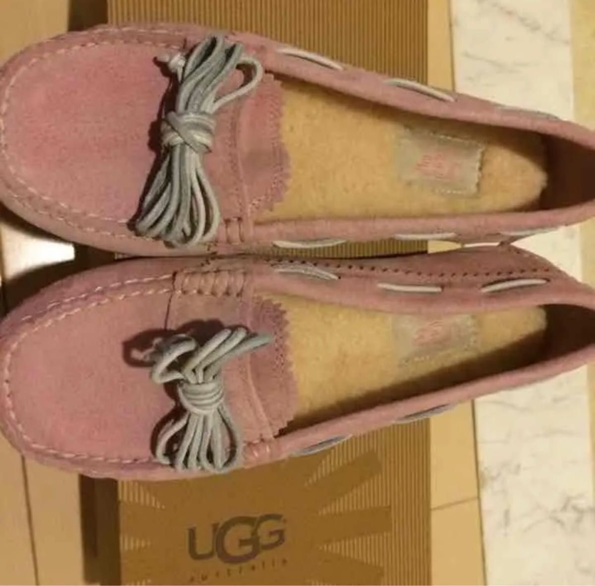 UGG MEENA アグ モカシン フラットシューズ 22.5〜23cm