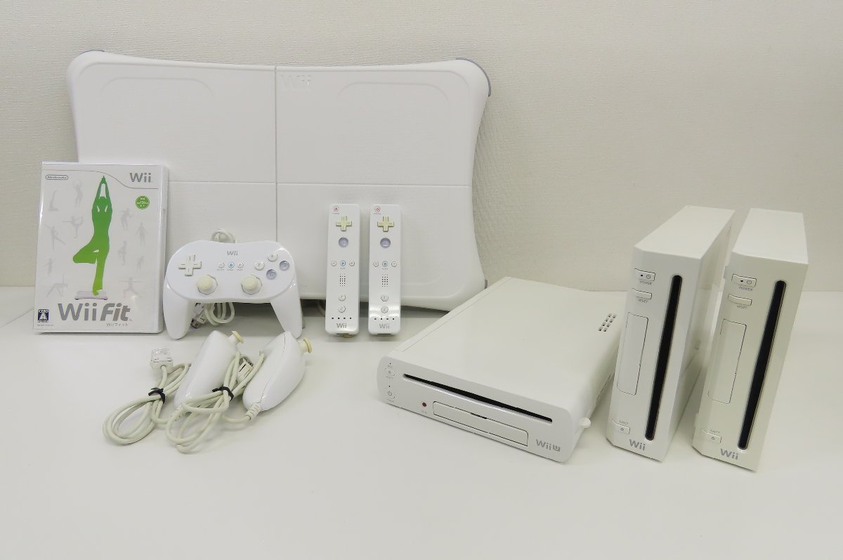 まとめ売り☆Ninntendo/任天堂 wii/本体2台 ＆ wiiU/本体1台＆ wiiFit 周辺機器 ゲーム機_画像1