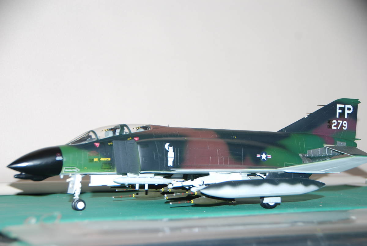1/32 F-4 ファントム　ベトナム戦争　完成品