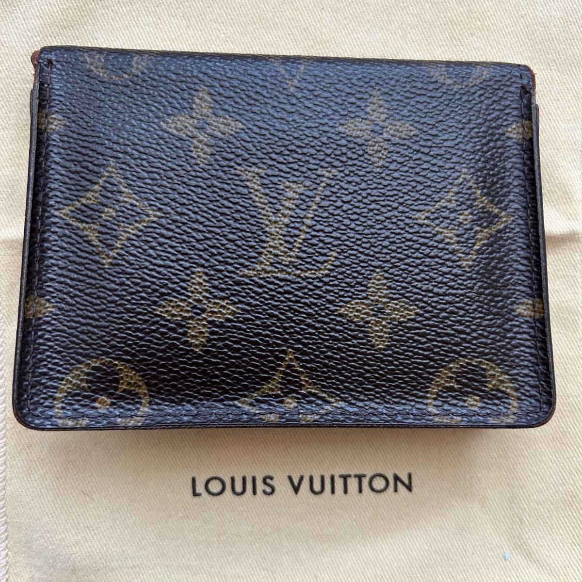 LOUIS VUITTON ルイ・ヴィトン ポルト2カルトヴェルティカル カード