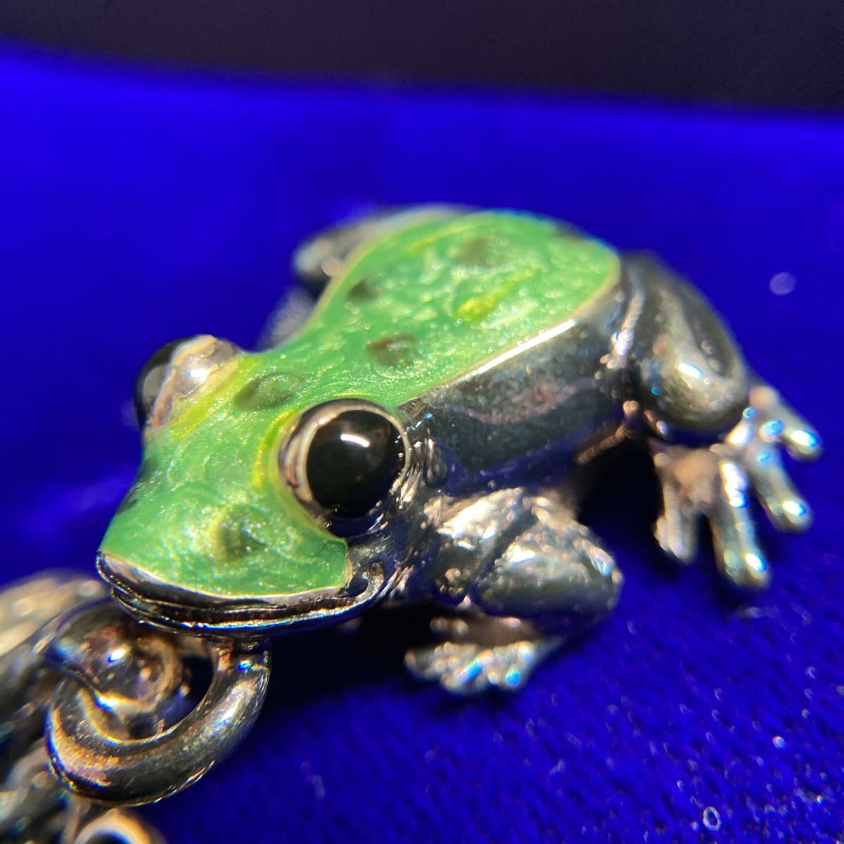 シルバー カエル 蛙 925 銀製 エナメル彩色 キーホルダー 重さ約21.3g_画像2