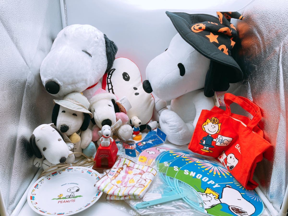 SNOOPY スヌーピー/PEANUTS ピーナッツ◆スヌーピーグッズ ぬいぐるみ/マスコット/キーホルダー 皿 カバン まとめ うちわ 特大ぬいぐるみの画像1