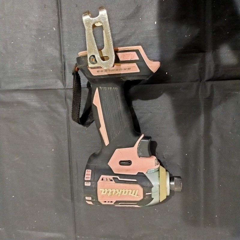 再入荷!】 マキタ ☆ 中古使用品 TD160D makita ☆ 本体のみ 18V 充電