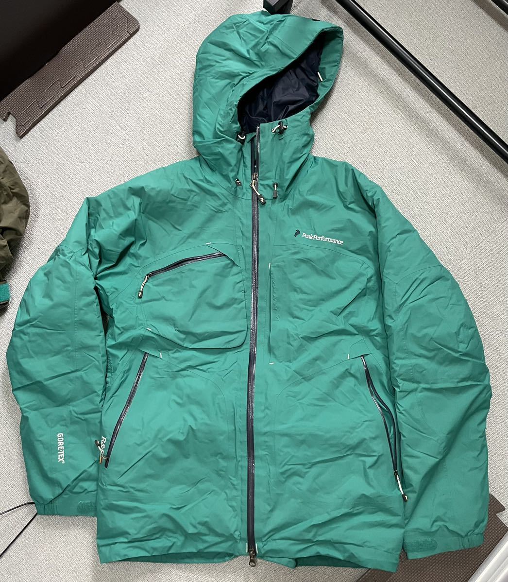 超ポイント祭?期間限定】 Peak Performance 中綿入り GORE-TEX ピーク