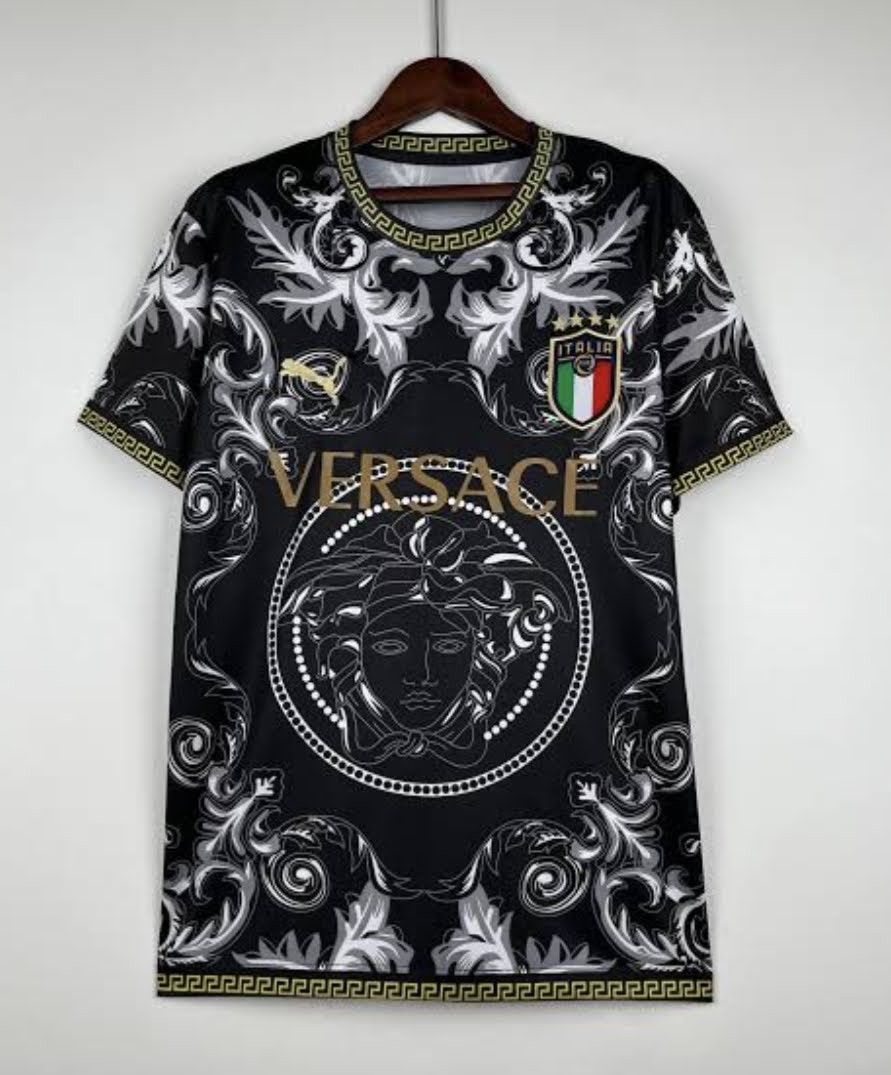 レア】イタリア代表 VERSACE X PUMA(XL)|Yahoo!フリマ(旧PayPayフリマ) レア】イタリア代表 VERSACE X PUMA(XL)|Yahoo!フリマ(旧PayPayフリマ)