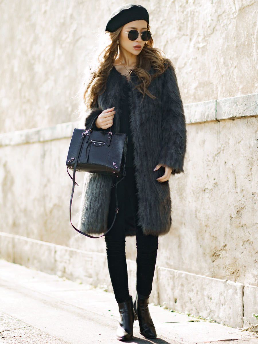 Glam Lips グラムリップス No-collar Long Stripe Design Fur Coat