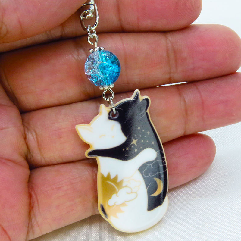 ...... white cat . black cat ....... pretty charm . aquamarine . clear. beads. key holder bag charm metal fittings modification possible 