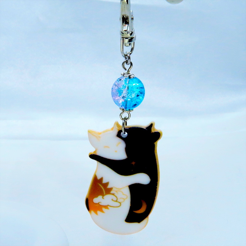 ...... white cat . black cat ....... pretty charm . aquamarine . clear. beads. key holder bag charm metal fittings modification possible 