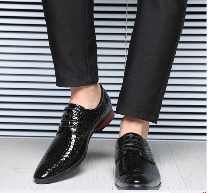 メンズシューズ ビジネスシューズ クラシック 紳士靴 ウイングチップ 皮靴 蛇紋 シークレット 通気性　ブラック_画像10