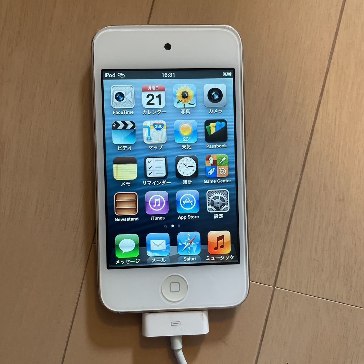 iPod touch 第4世代Apple 32GB－日本代購代Bid第一推介「Funbid」