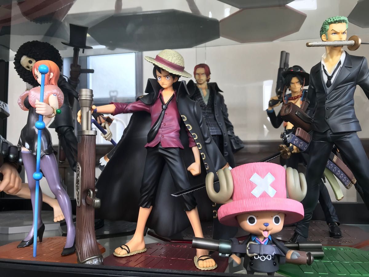 ONE PIECE p o p ストロングワールド麦わら海賊団フィギュア11体セット