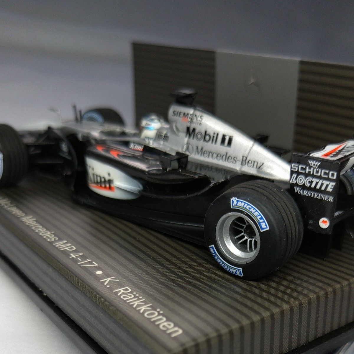 ミニカー 1/43 Mercedes  West McLaren Mercedes MP4/17 K.Raikkonen  #4