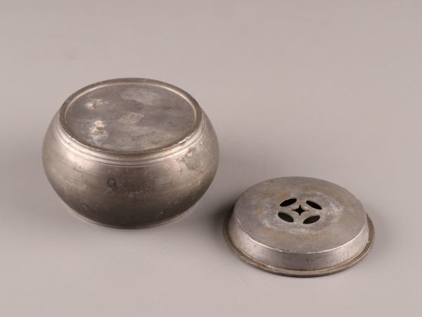 中国古玩 唐物 煎茶道具 古錫造 建水 こぼし 在印 時代物 極上品 初だし品 C1118_画像8