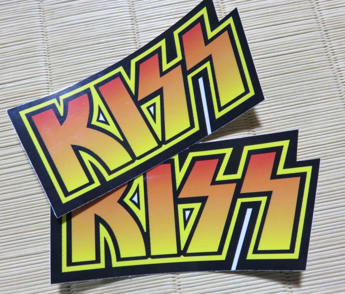 [2 шт. комплект ]# желтый английский язык Logo * новый товар kisKISS America хард рок * частота стикер # супер изящный DIY* музыка музыка 