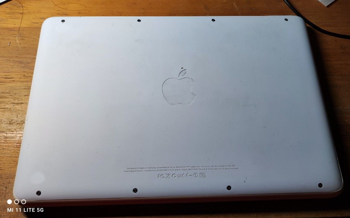 【動作確認済みジャンク】Apple MacBook 2009 Late