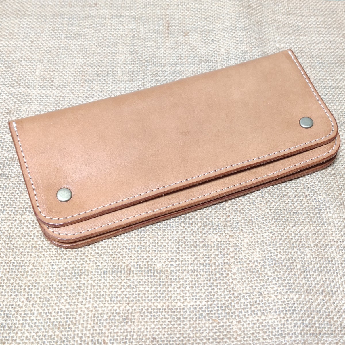 激安直営店 ☆一点限り☆ハンドメイド【ヌメ革のロングウォレット】本