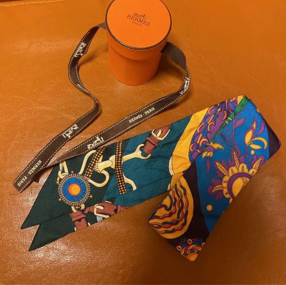 HERMES エルメス スカーフ ツイリー シルク 箱付き