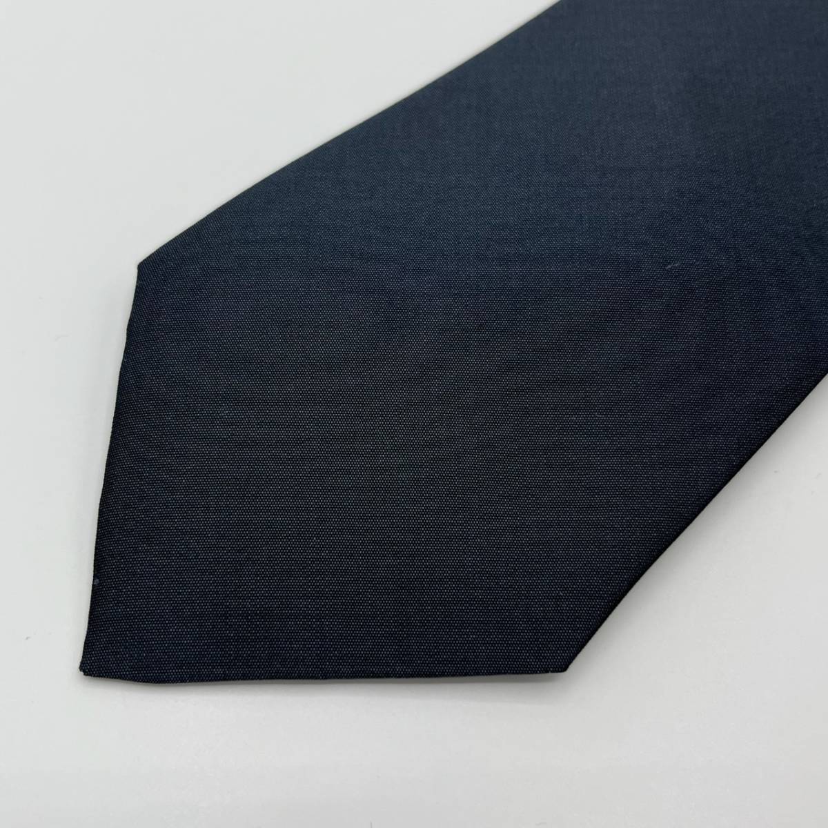 超可爱の 新品 Dior ネイビー 濃紺 シルク 絹 レギュラータイ ネクタイ ディオール ネクタイ一般