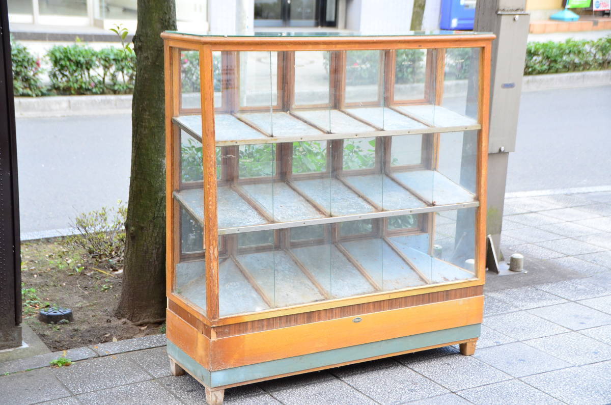 駄菓子屋 15扉 ショーケース ガラスケース 陳列棚 飾り棚 ブリキ 駄菓子屋 15扉 ショーケース ガラスケース 陳列棚 飾り棚 ブリキ