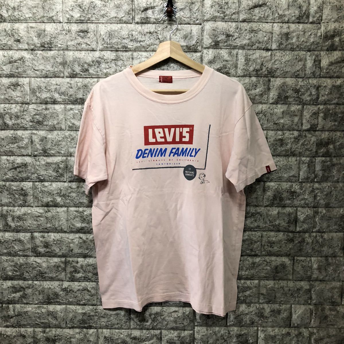 Levi's リーバイス 半袖Tシャツ プリントTシャツ DENIM FAMILY デニムファミリーTシャツ ピンク メンズ スモールe カットソー Lサイズ_画像1