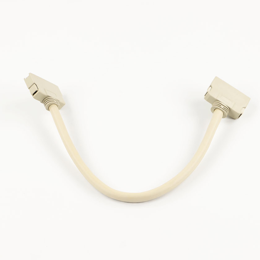 Power Macintosh 8100/80AV. use half 50-pin to half 50-pin cable total length 42cm( Junk commodity )