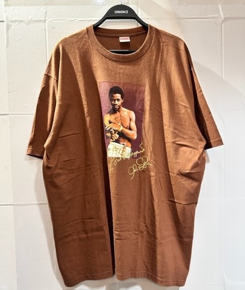 大人も着やすいシンプルファッション SUPREME 22ss 半袖Tシャツ フォト アルグリーン シュプリーム Size-XL Tee Green Al XLサイズ以上 大人も着やすいシンプルファッション SUPREME 22ss 半袖Tシャツ フォト アルグリーン シュプリーム Size-XL Tee Green Al XLサイズ以上