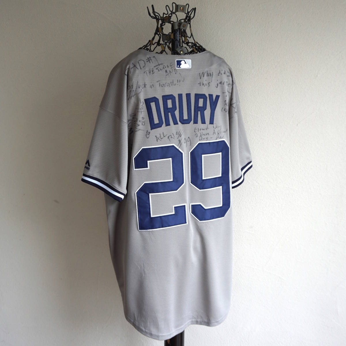 2010s Majestic MLB NEW YORK YANKEES #29 DRURY ベースボールゲームシャツ L位 グレー ヤンキース ユニフォーム ヴィンテージ USA 古着_画像3