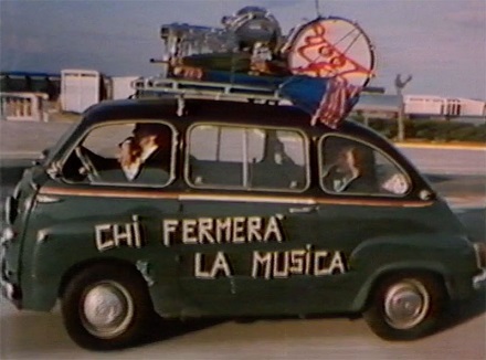 1/43 フィアット ムルティプラ Brumm Fiat 600D Multipla Chi Fermera la Musica 1:43 新品 梱包サイズ60_画像2