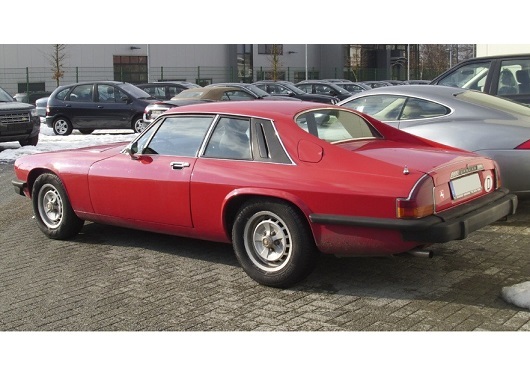 1/18 ジャガー 赤 レッド Jaguar XJS red 1975 1:18 新品 梱包サイズ100_画像3