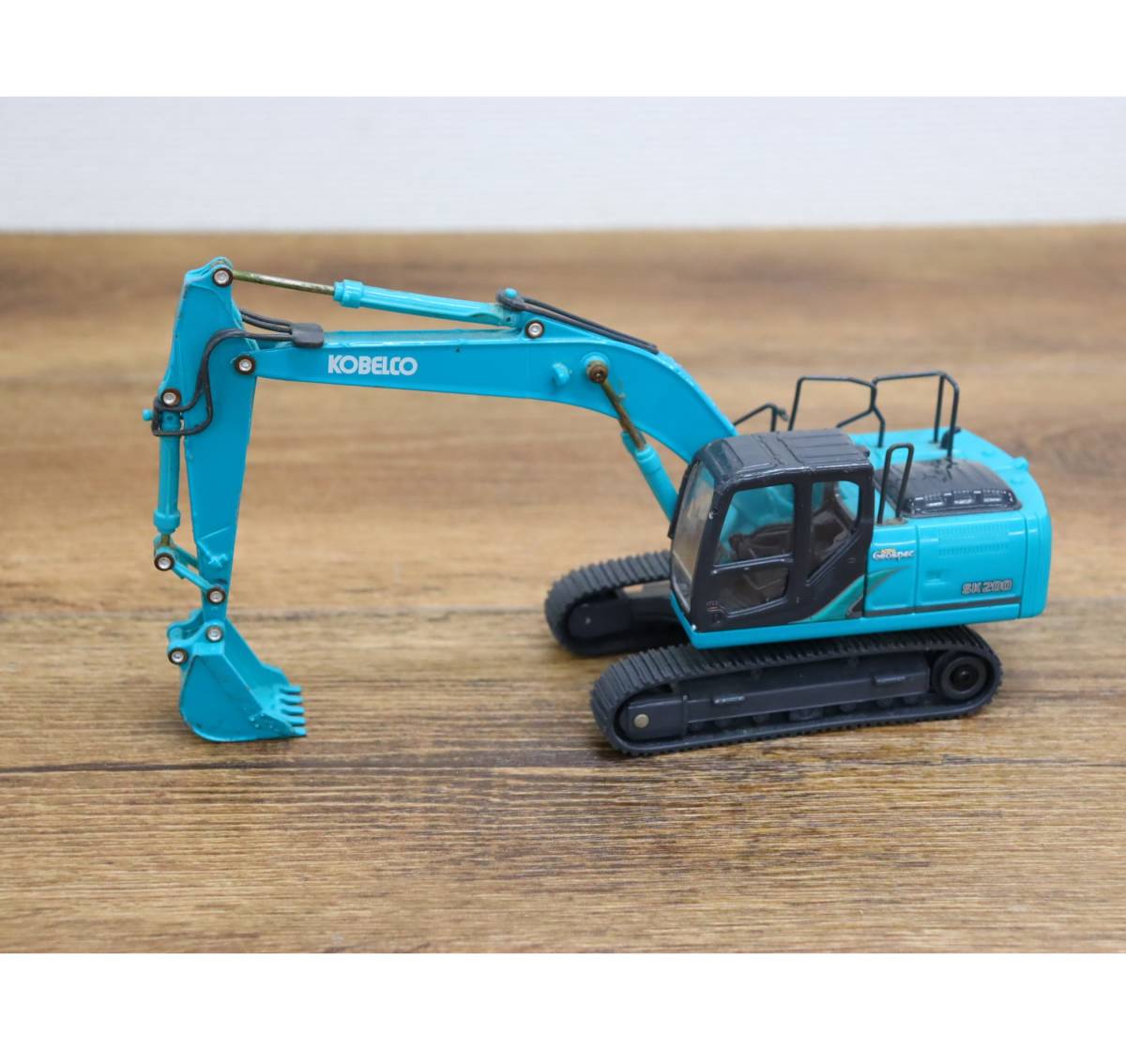 Yahoo!オークション - KOBELCO/コベルコ建機 1/43スケール ミニチュア