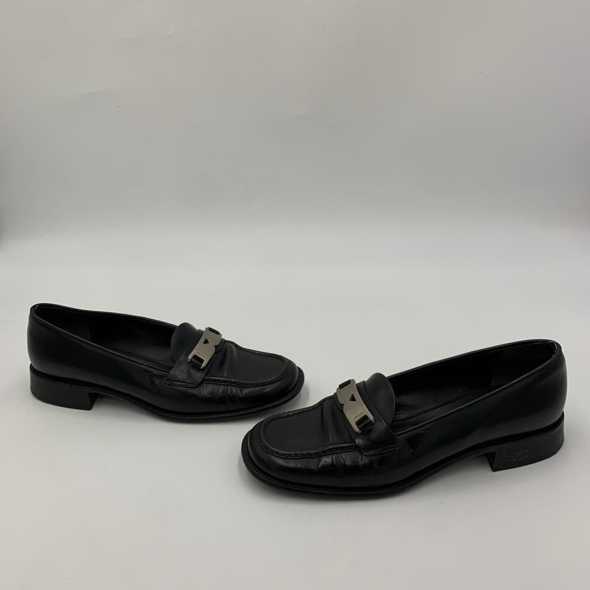 割引 本革 プラダ PRADA '高級感溢れる' イタリア製 良品 * J コイン