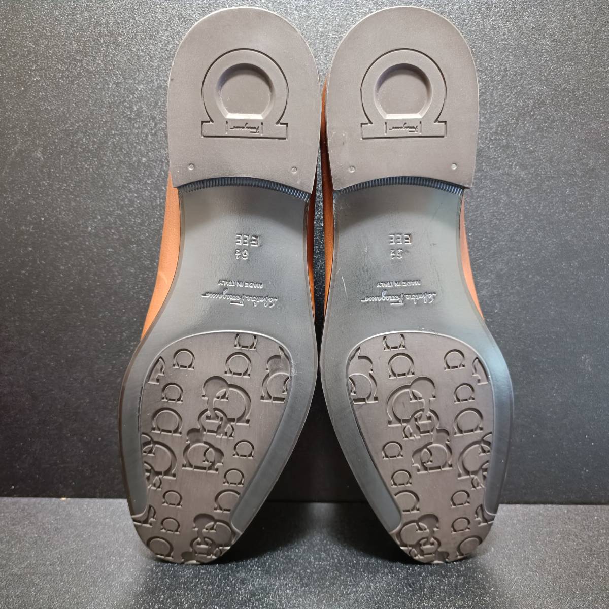  Ferragamo (Savatore Ferragamo) Италия производства кожа обувь чай 6.5