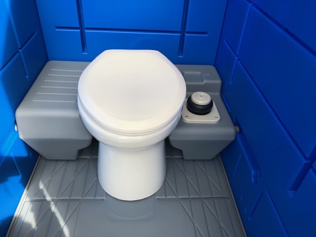 仮設トイレ 新品 アウトレット 洋式 軽水洗トイレ 陶器便器 手摺り付