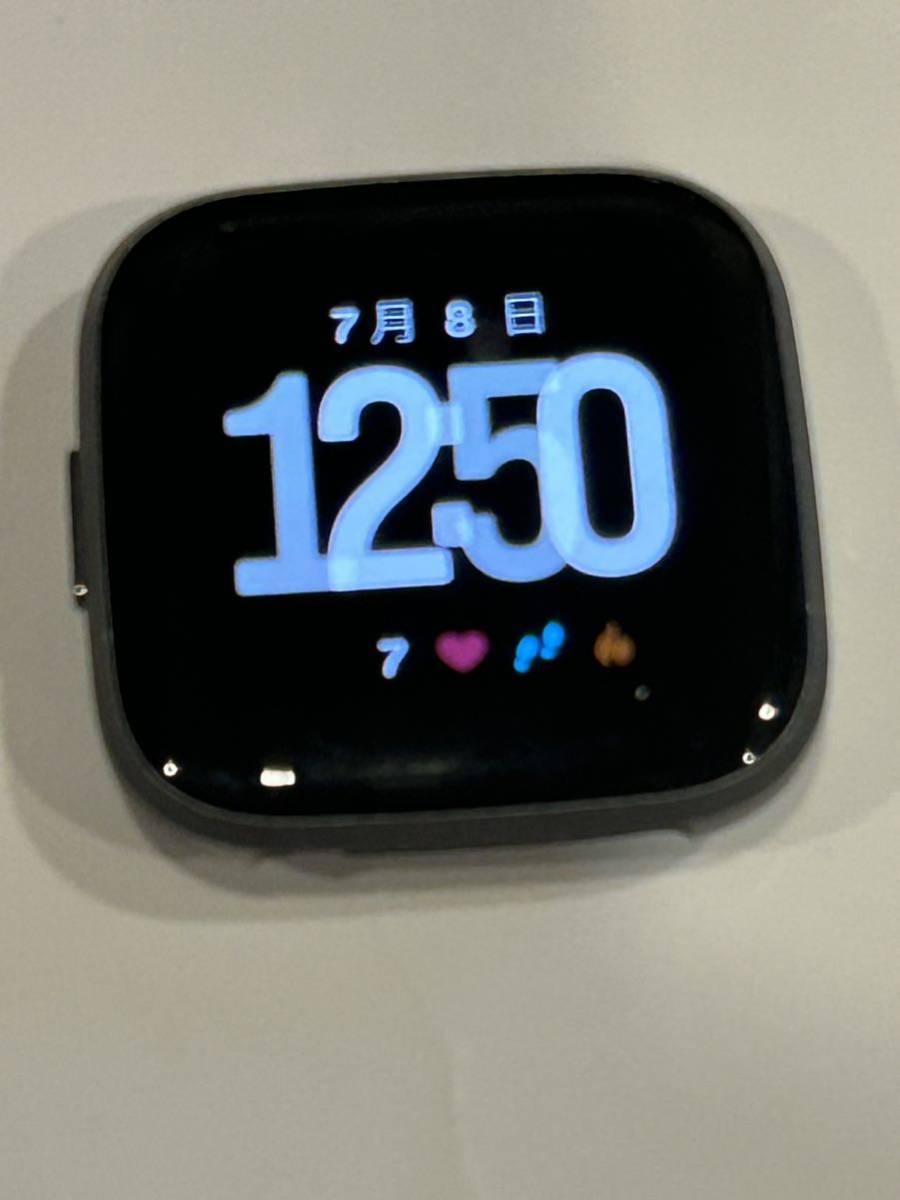 贅沢 Fitbit versa2 スマートウォッチ本体 - financieraelatec.com