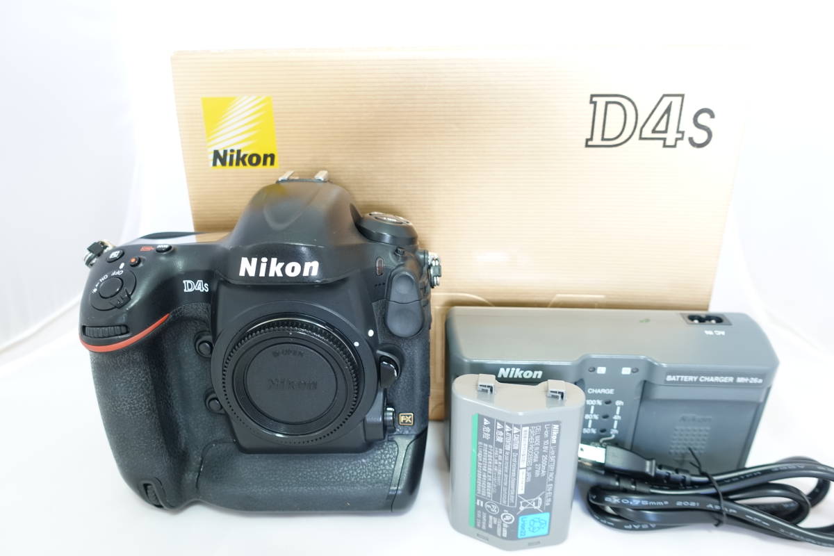 ★☆良品 Nikon D4S ボディ ニコン デジタル一眼レフカメラ 元箱付 #216　 ☆★