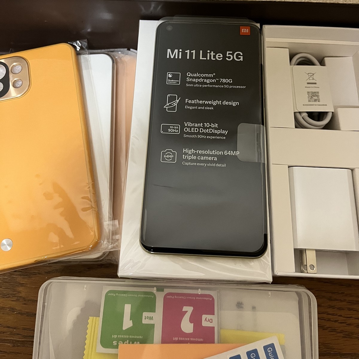 美品/即決 Xiaomi Mi 11 Lite 5G 国内版SIMフリー デュアルSIM 6GB