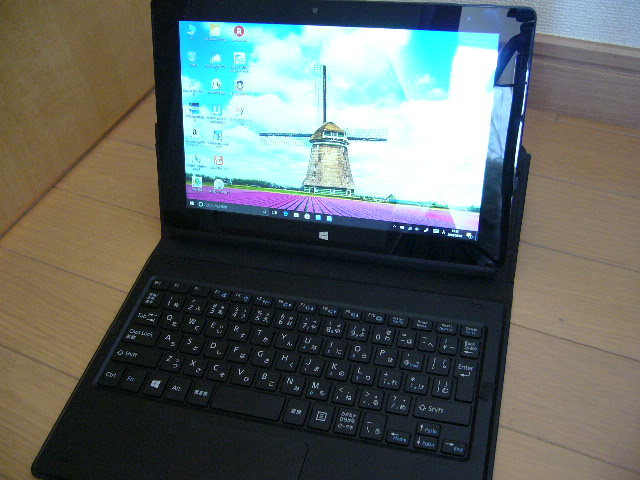 富士通 Arrows Tab QH30/W FARQ30WBJ Atom x5-Z8300 1.44Ghz 2GB eMMC 64GB　充電器なし1