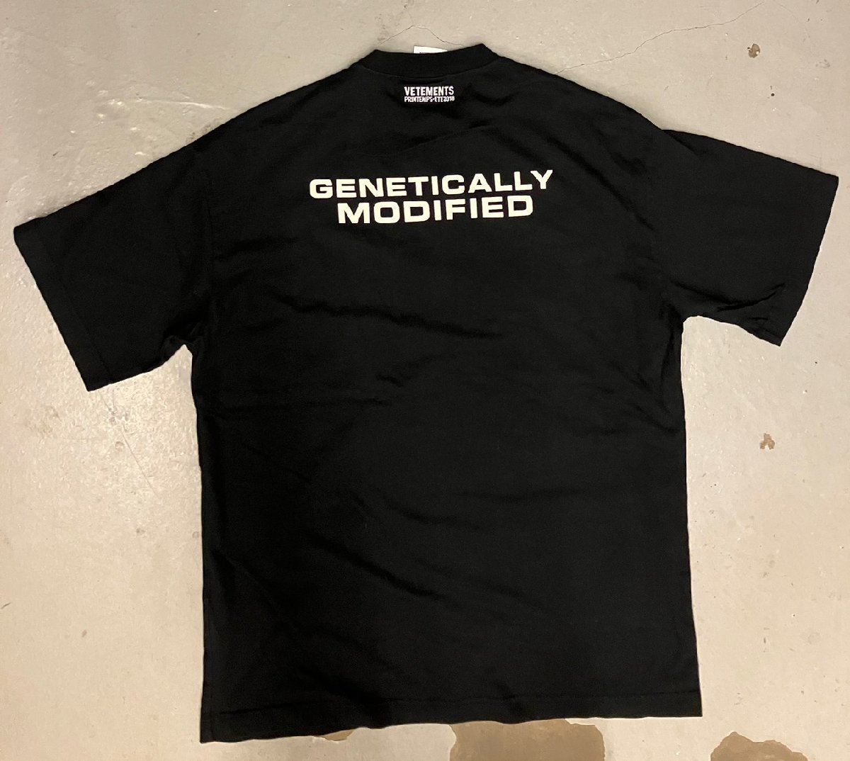 最も優遇の ☆Vetements ヴェトモン☆バイオハザードロゴ Genetically