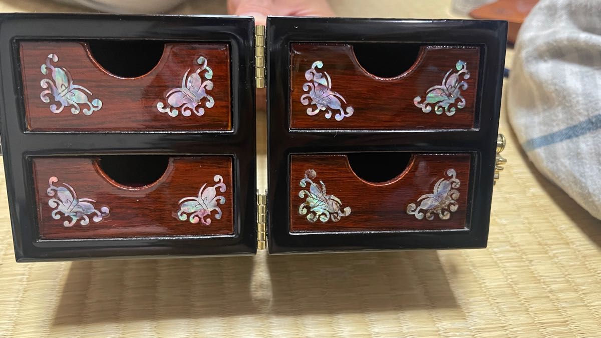 韓国螺鈿細工 ジュエリーボックス 木製 貝殻 漆器 小物入れ 伝統 韓国螺鈿細工 ジュエリーボックス 木製 貝殻 漆器 小物入れ 伝統