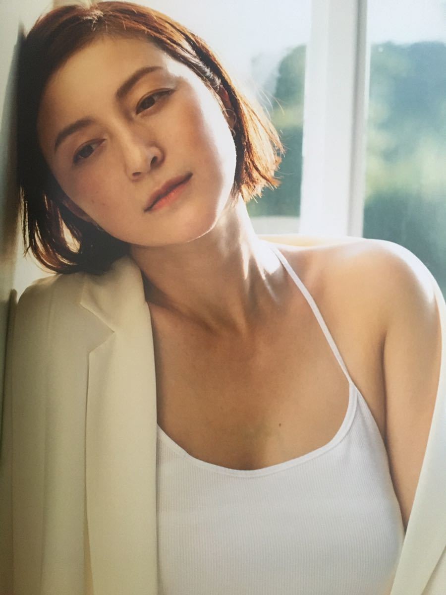 Yahoo!オークション - 広末涼子写真集 C'est la Vie 初版 帯付き Yahoo!オークション - 広末涼子写真集 C'est la Vie 初版 帯付き