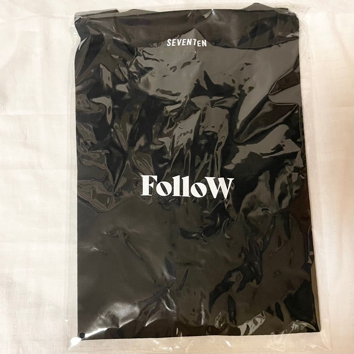 【新品未開封】 Mサイズ SEVENTEEN follow Tシャツ