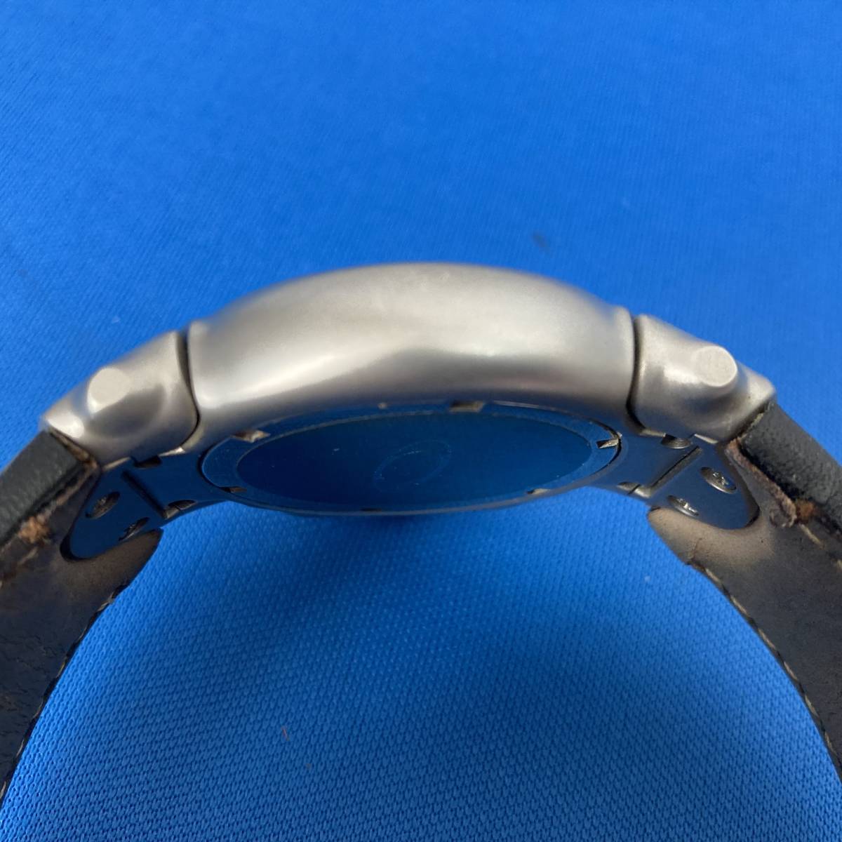 ジャンク】OAKLEY JUDGE オークリー ジャッジ メンズ腕時計 電池 ジャンク】OAKLEY JUDGE オークリー ジャッジ メンズ腕時計 電池
