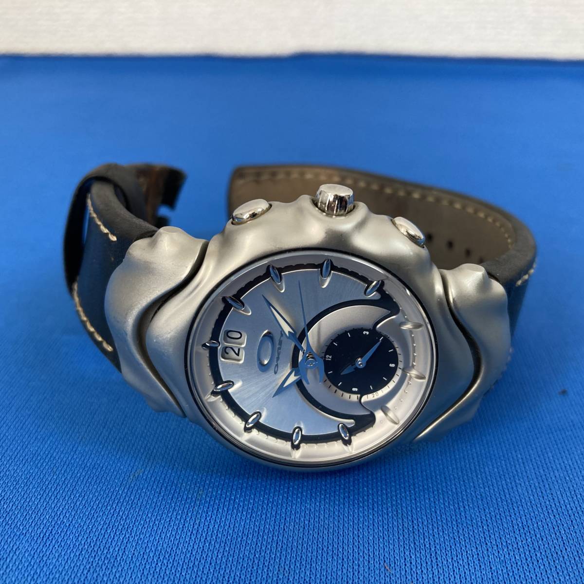 ジャンク】OAKLEY JUDGE オークリー ジャッジ メンズ腕時計 電池 ジャンク】OAKLEY JUDGE オークリー ジャッジ メンズ腕時計 電池