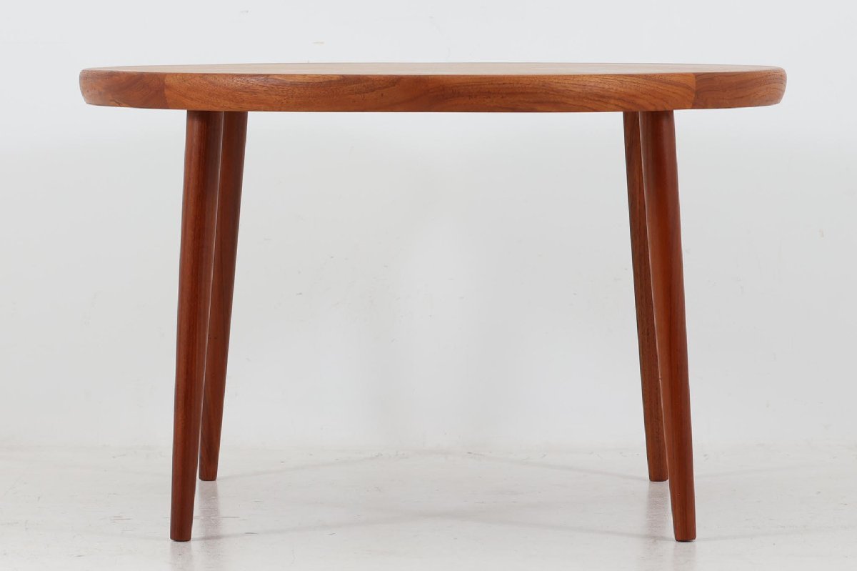 希少　デンマーク製　小ぶりな　円形センターテーブル　直径91cm　チーク材　北欧家具ビンテージ_画像2