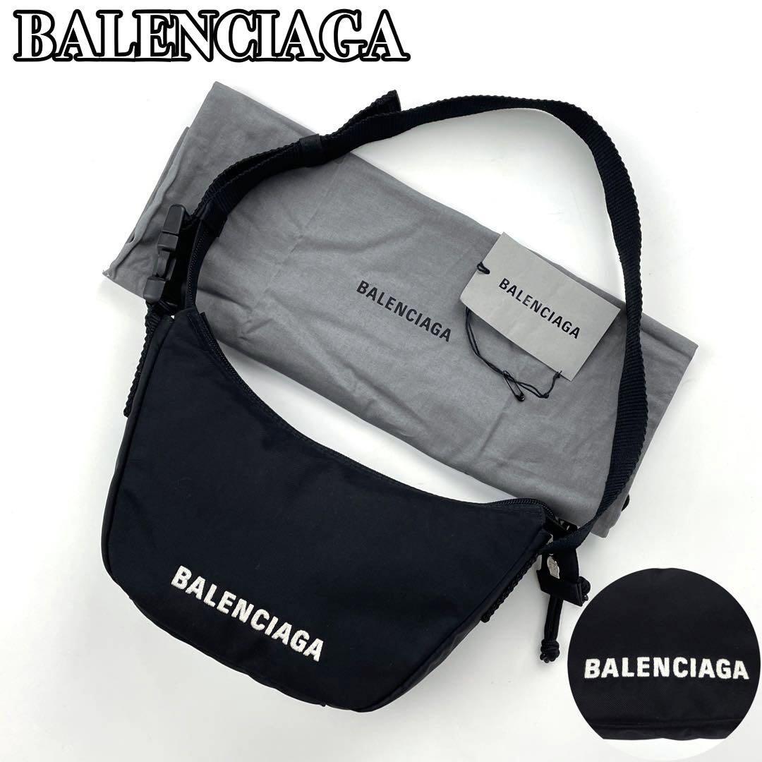 極美品■BALENCIAGA バレンシアガ ショルダーバッグ WHEEL ウィール スリング ボディバッグ キャンバス ブラック 661926  刺繍ロゴ ホーボー