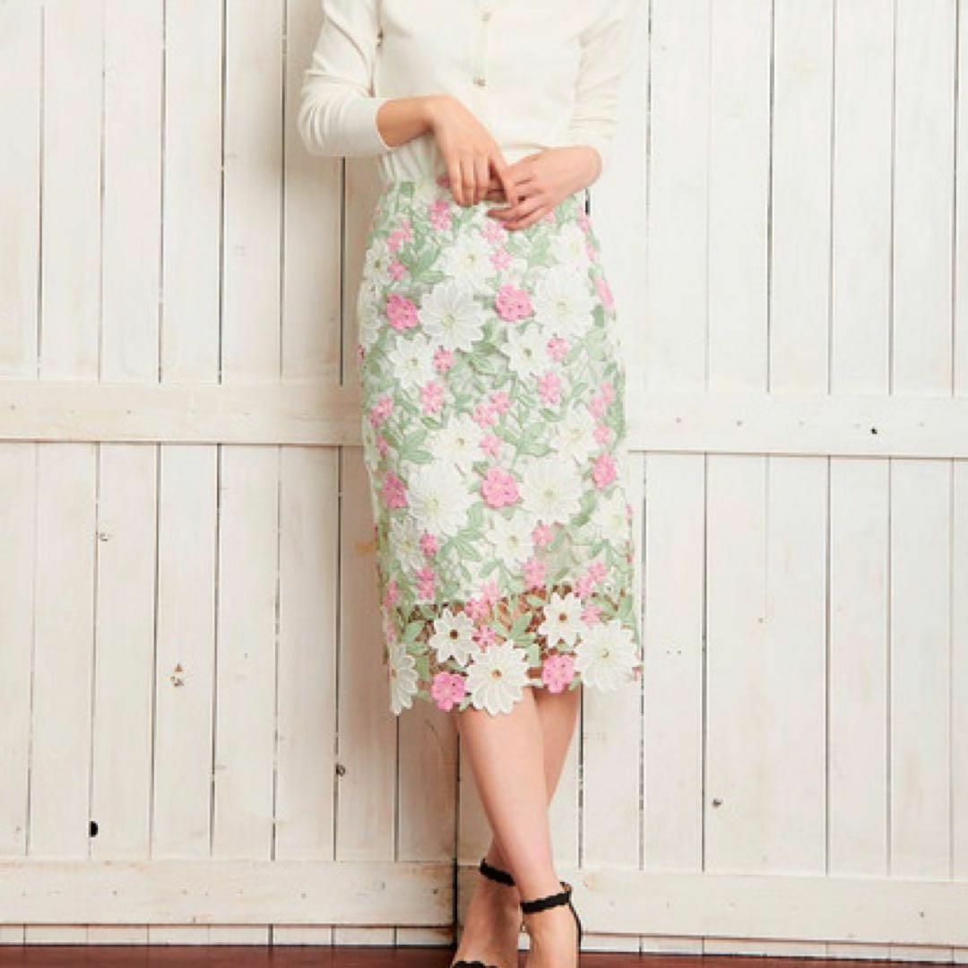 Noela　カラーレースタイトスカート　エンブロイダリー　ピンク　花柄　Sサイズ　美品　ノエラ